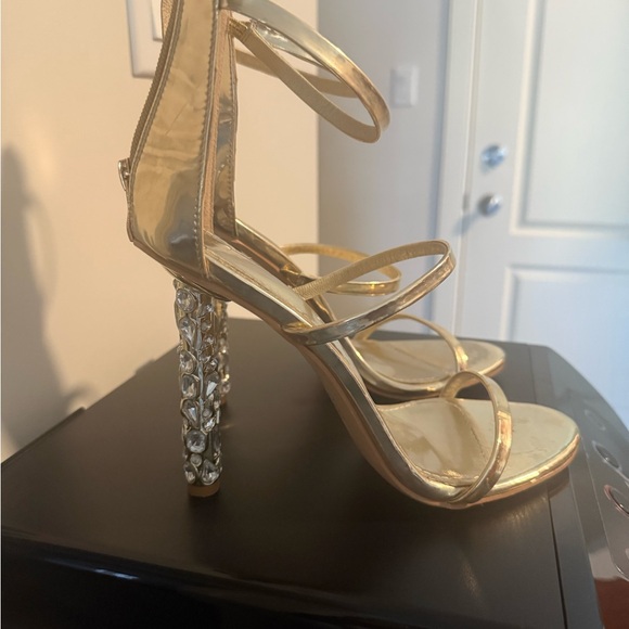 Steve Madden Metallic Gold Crystal Heels - Picture 2 of 4